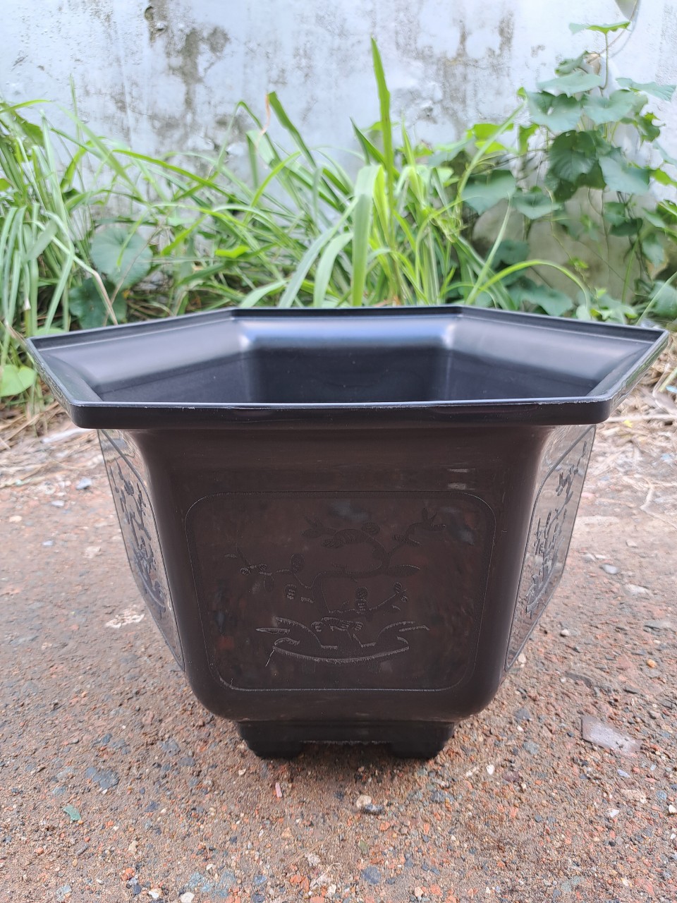 Chậu lục giác mai 400 đen